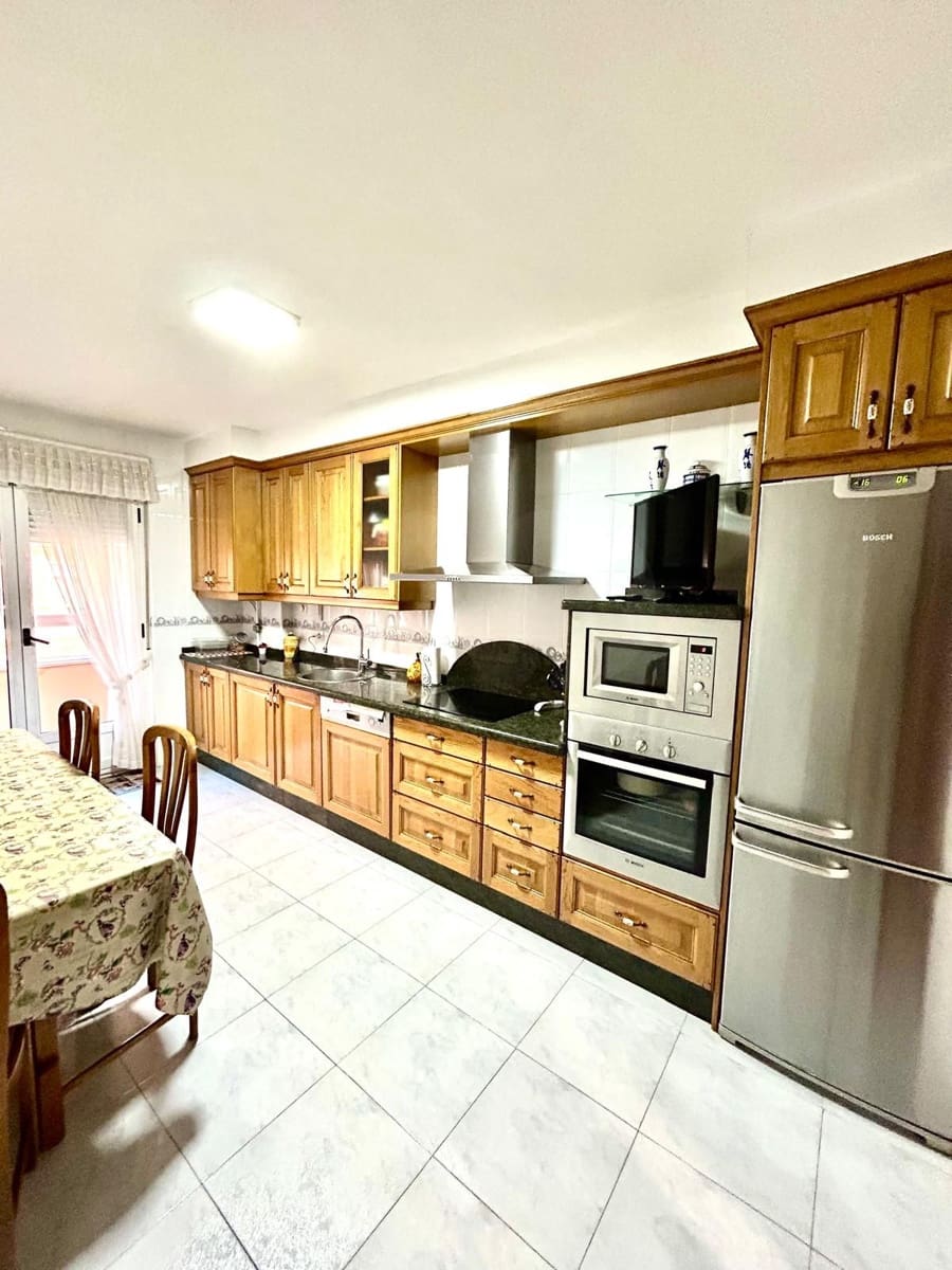 3 bedroom Apartment for sale in La Baneza with garage - € 135,000 (Ref: 10127588)