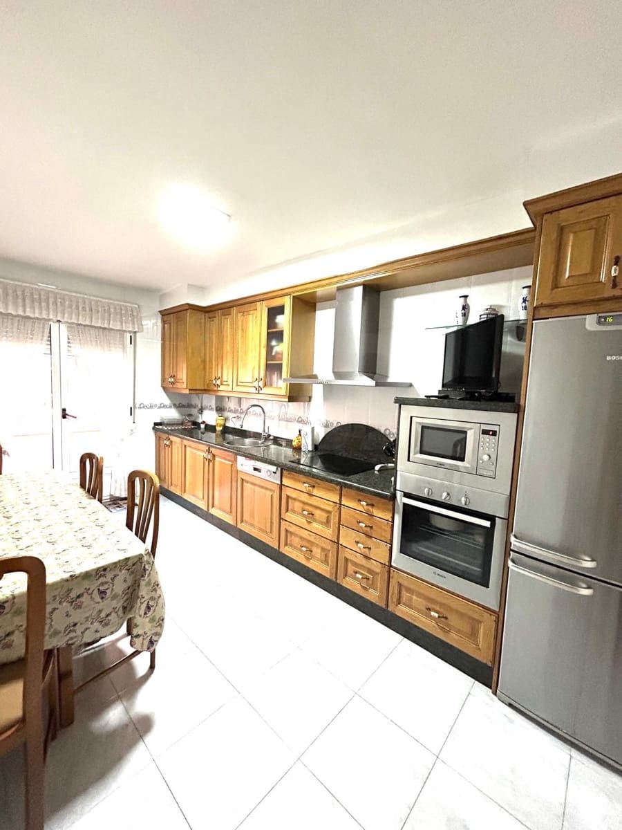 3 bedroom Apartment for sale in La Baneza with garage - € 135,000 (Ref: 10127588)