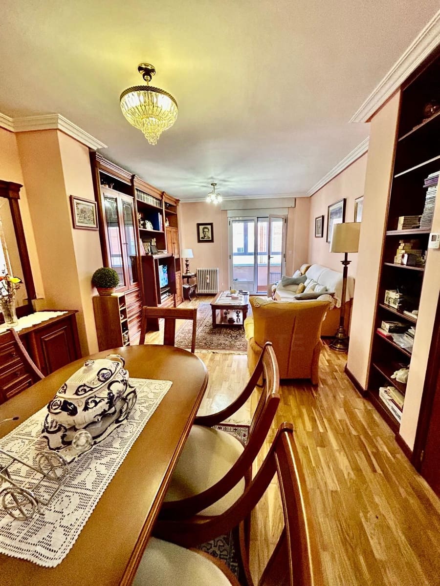 3 bedroom Apartment for sale in La Baneza with garage - € 135,000 (Ref: 10127588)