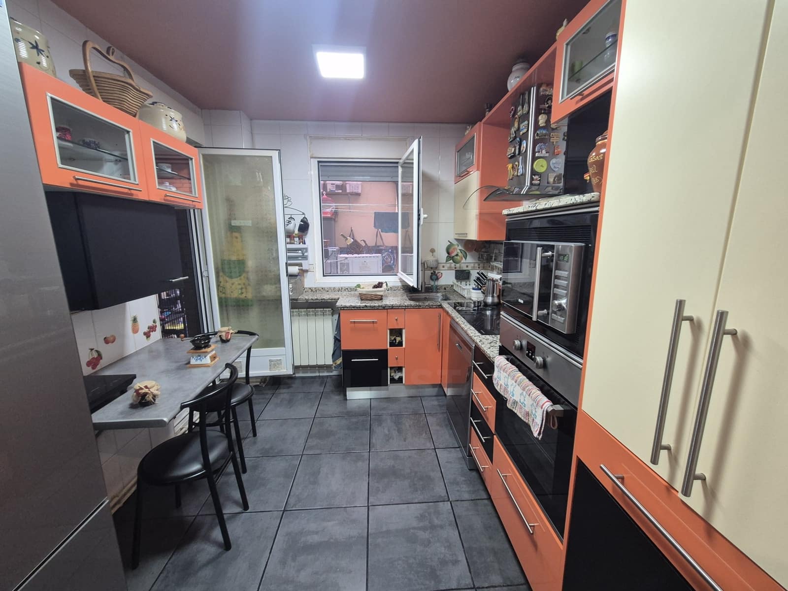 3 bedroom Apartment for sale in Terradillos with garage - € 120,000 (Ref: 10129339)
