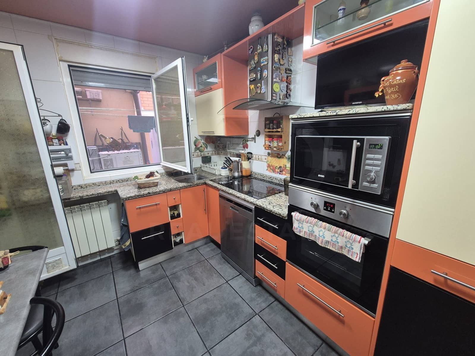 3 bedroom Apartment for sale in Terradillos with garage - € 120,000 (Ref: 10129339)