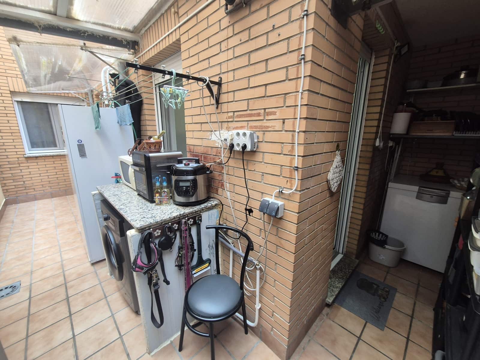3 bedroom Apartment for sale in Terradillos with garage - € 120,000 (Ref: 10129339)