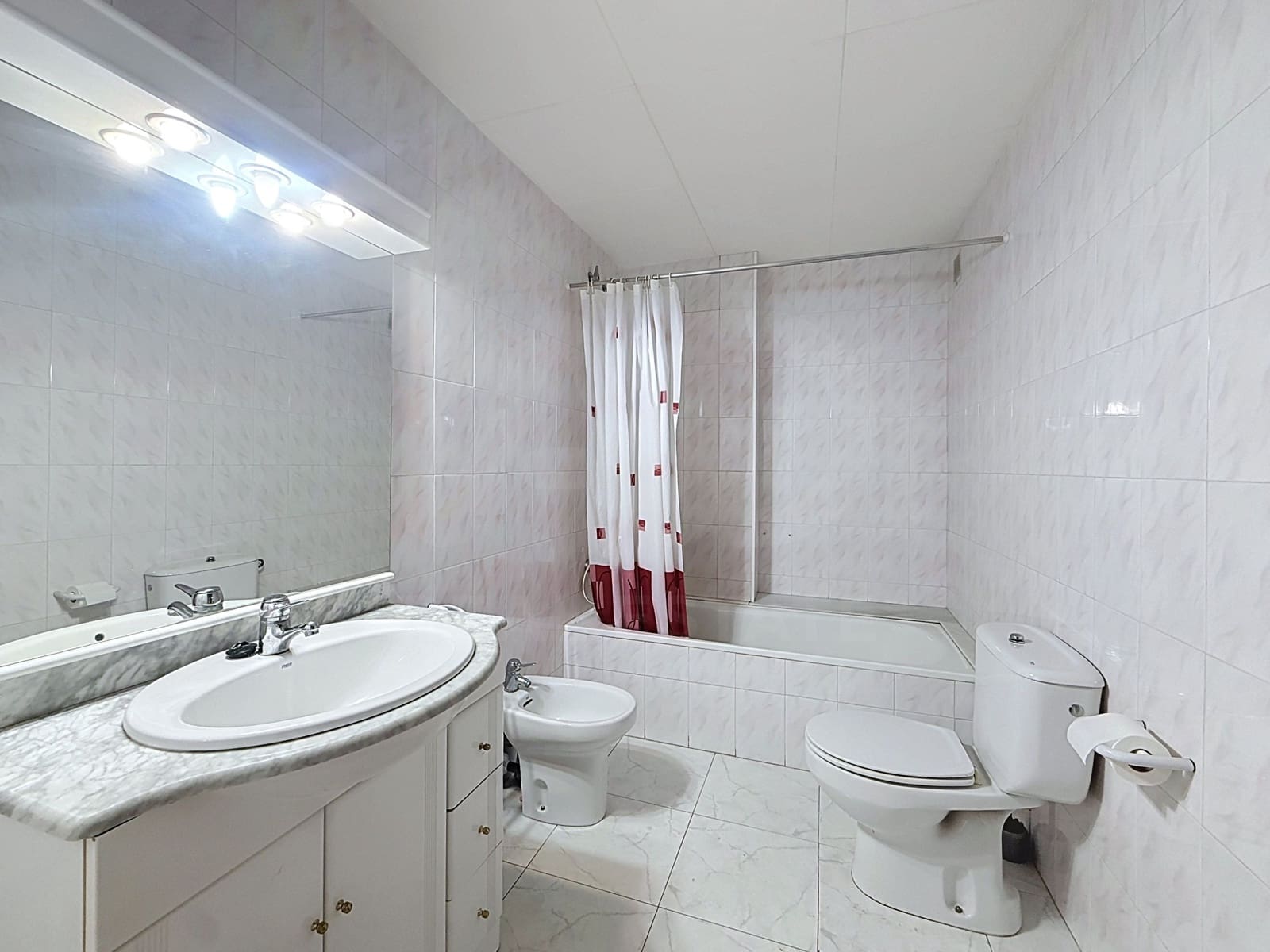 3 bedroom Apartment for sale in Malgrat de Mar with pool garage - € 260,000 (Ref: 10130850)