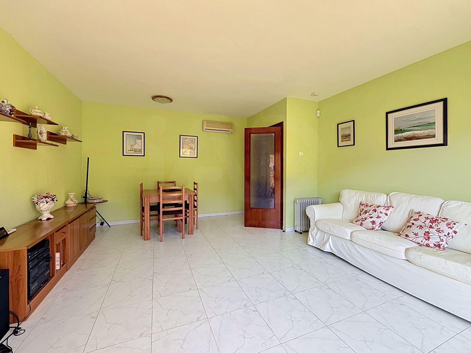3 bedroom Apartment for sale in Malgrat de Mar with pool garage - € 260,000 (Ref: 10130850)