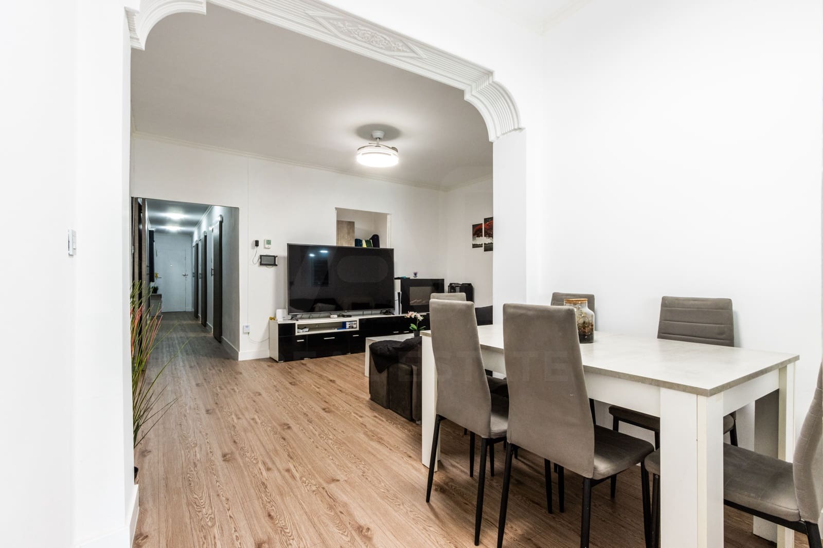2 bedroom Apartment for sale in Sabadell with garage - € 245,000 (Ref: 10130852)