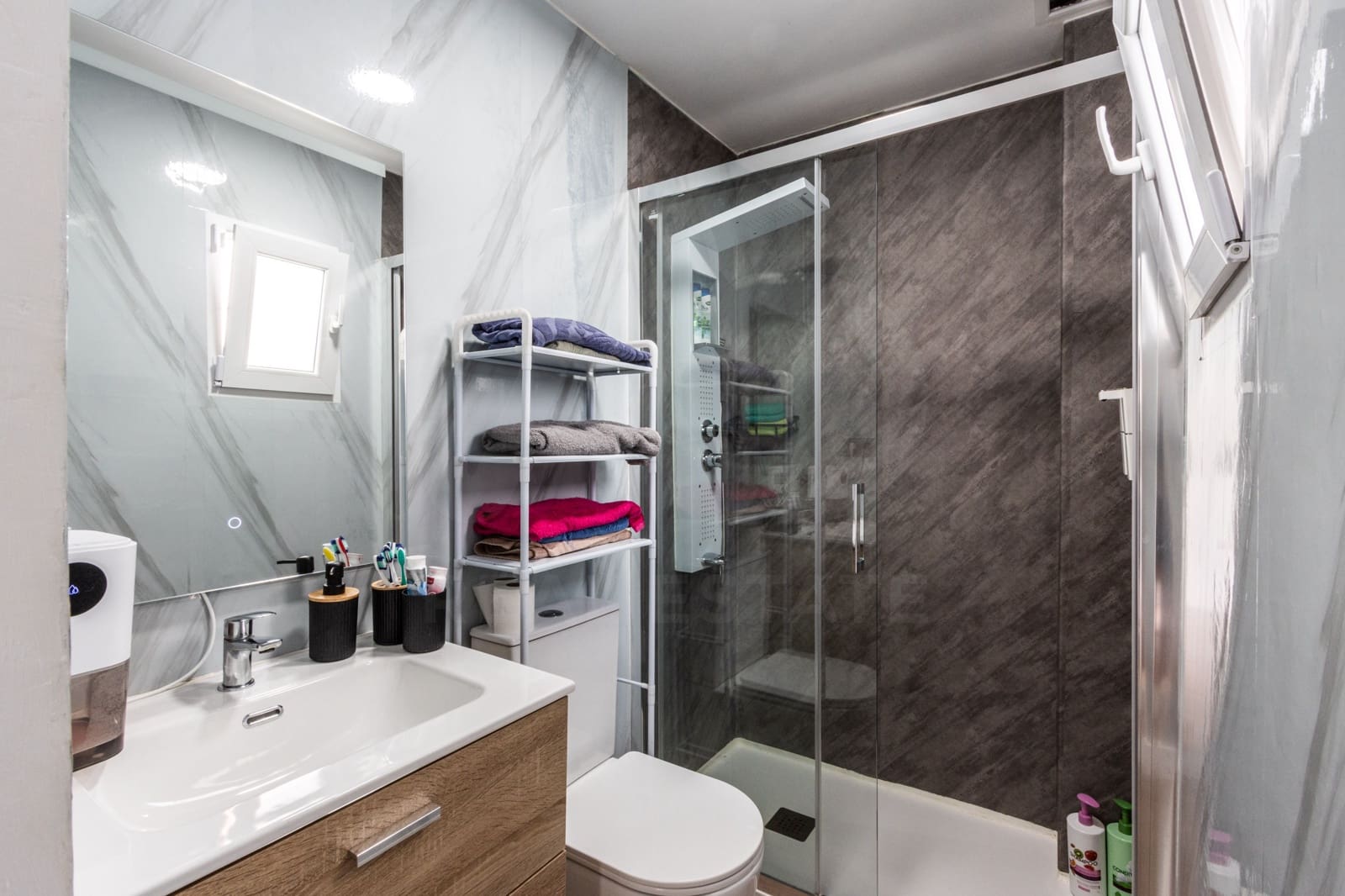 2 bedroom Apartment for sale in Sabadell with garage - € 245,000 (Ref: 10130852)