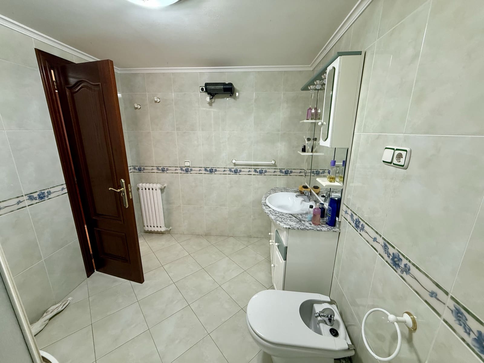 4 sovrum Lägenhet till salu i Carreno med garage - 395 000 € (Ref: 10130855)
