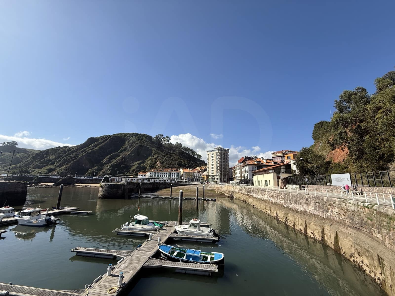 4 sovrum Lägenhet till salu i Carreno med garage - 395 000 € (Ref: 10130855)