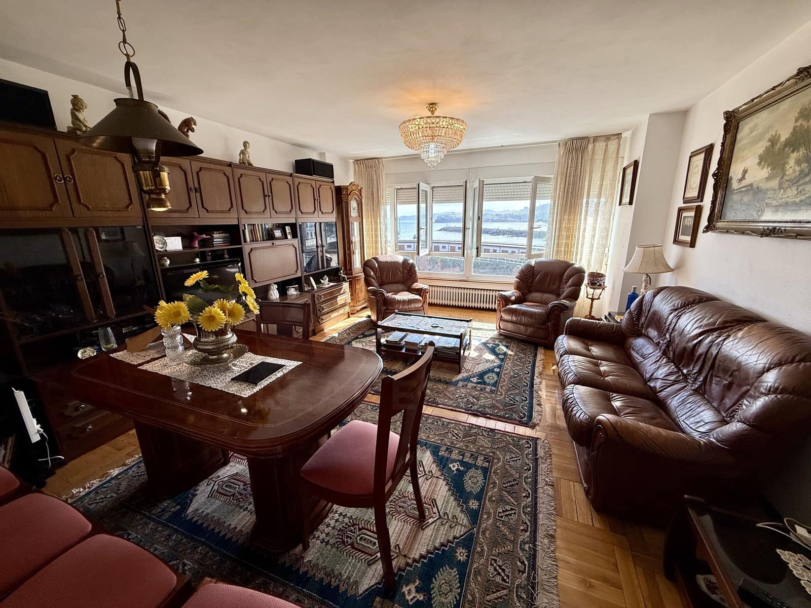 4 bedroom Apartment for sale in Carreno with garage - € 395,000 (Ref: 10130855)