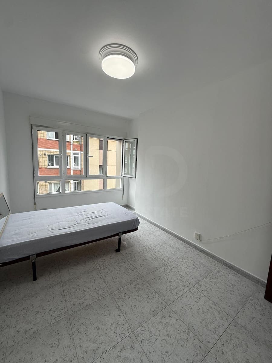 3 makuuhuone Huoneisto myytävänä paikassa Gijon - 199 000 € (Ref: 10130857)