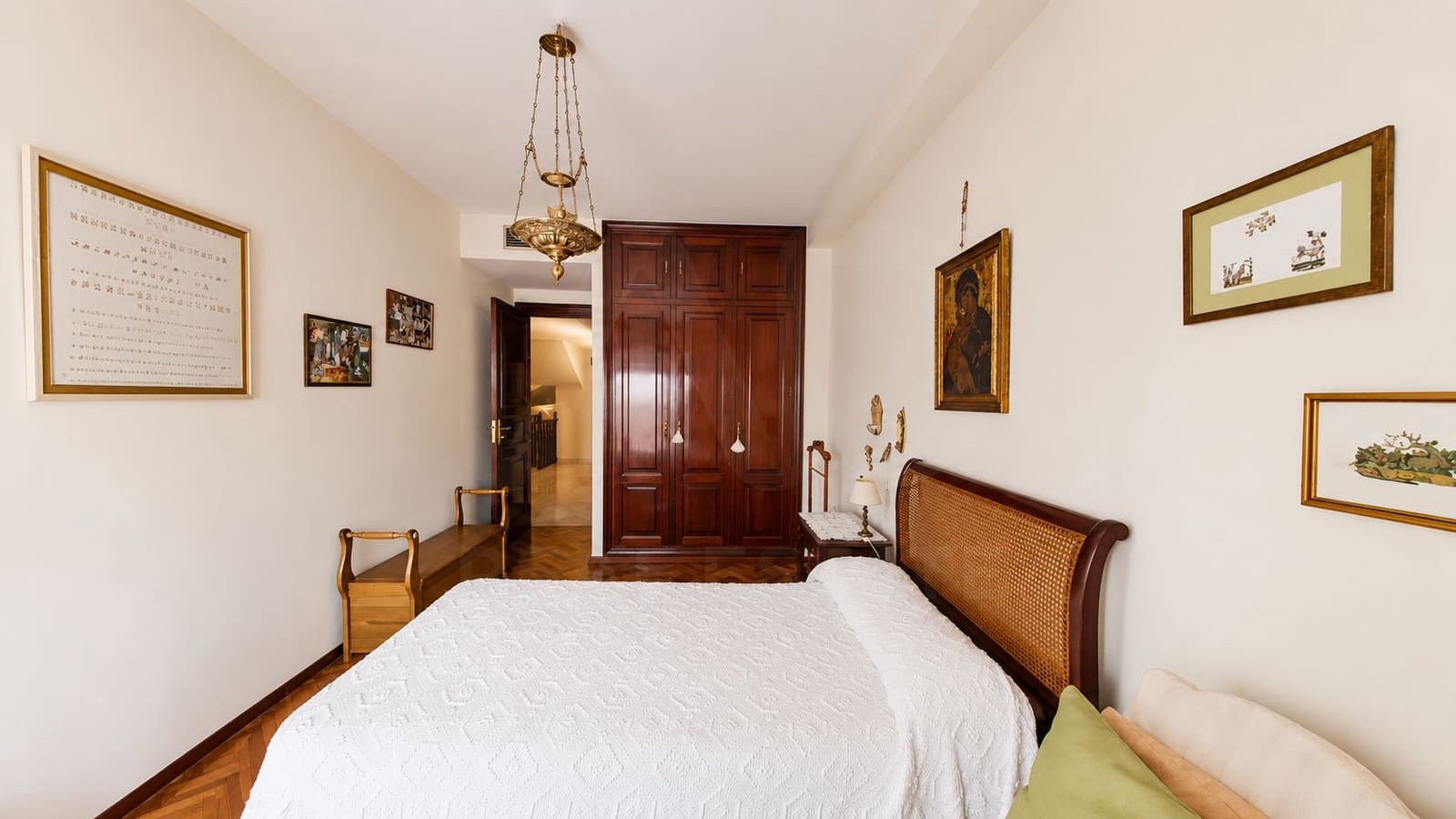4 soveværelse Lejlighed til salg i Cordoba by med garage - € 700.000 (Ref: 10130858)