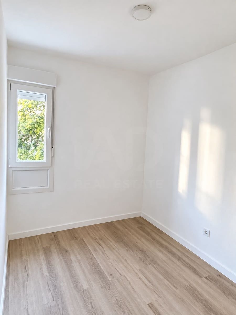 3 sovrum Lägenhet till salu i Coslada - 357 000 € (Ref: 10130861)