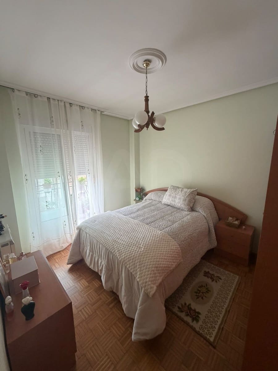 3 bedroom Apartment for sale in Ciudad Rodrigo - € 99,900 (Ref: 10131747)