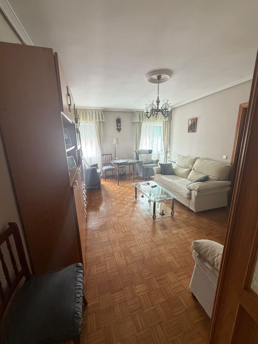 3 bedroom Apartment for sale in Ciudad Rodrigo - € 99,900 (Ref: 10131747)