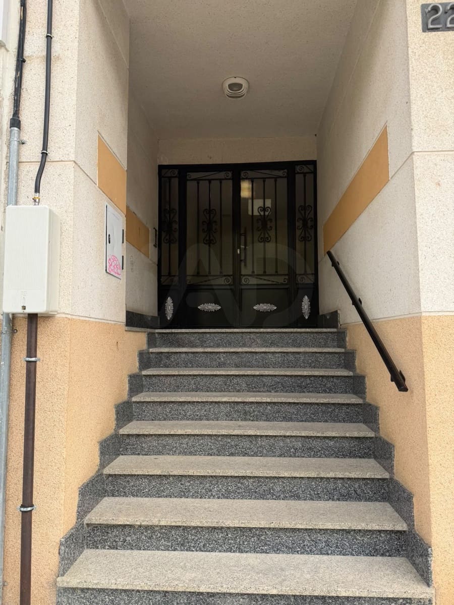 3 bedroom Apartment for sale in Ciudad Rodrigo - € 99,900 (Ref: 10131747)