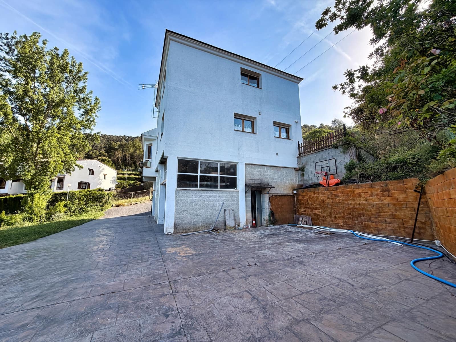 5 bedroom Apartment for sale in Vallirana with garage - € 425,000 (Ref: 10132277)