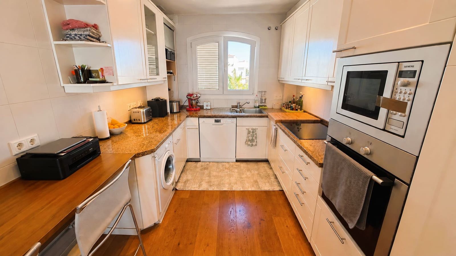 2 soveværelse Lejlighed til salg i La Alcaidesa med swimmingpool garage - € 549.000 (Ref: 10133386)