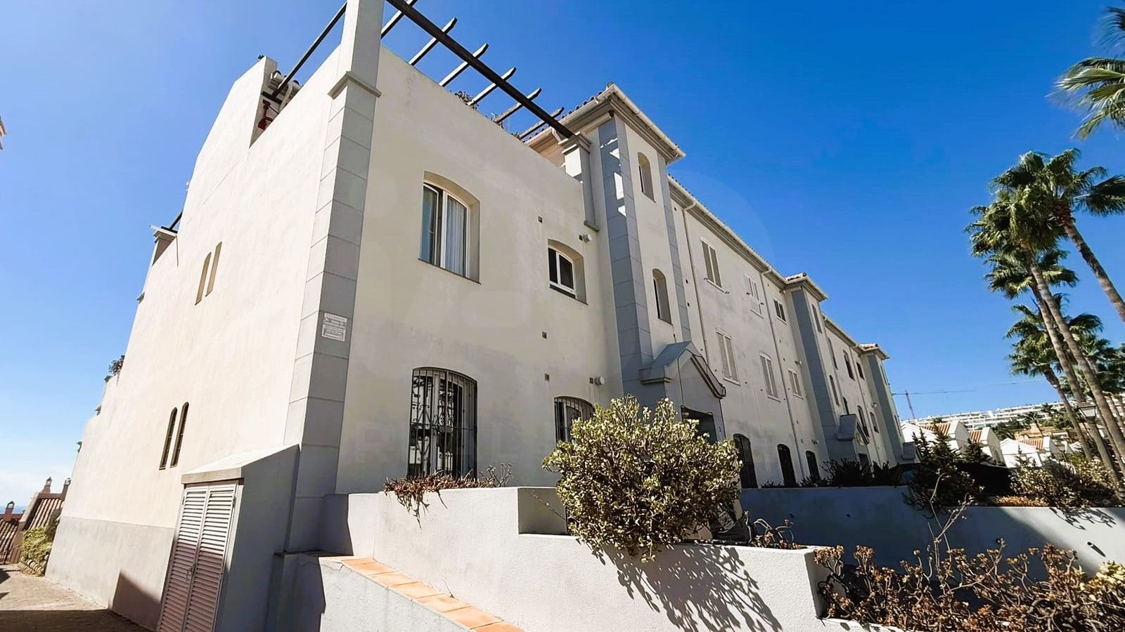 2 soveværelse Lejlighed til salg i La Alcaidesa med swimmingpool garage - € 549.000 (Ref: 10133386)