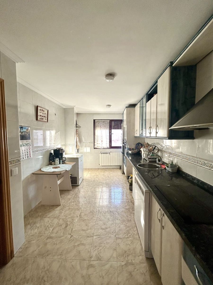 3 chambre Appartement à vendre à Villamanan - 82 000 € (Ref: 10135121)