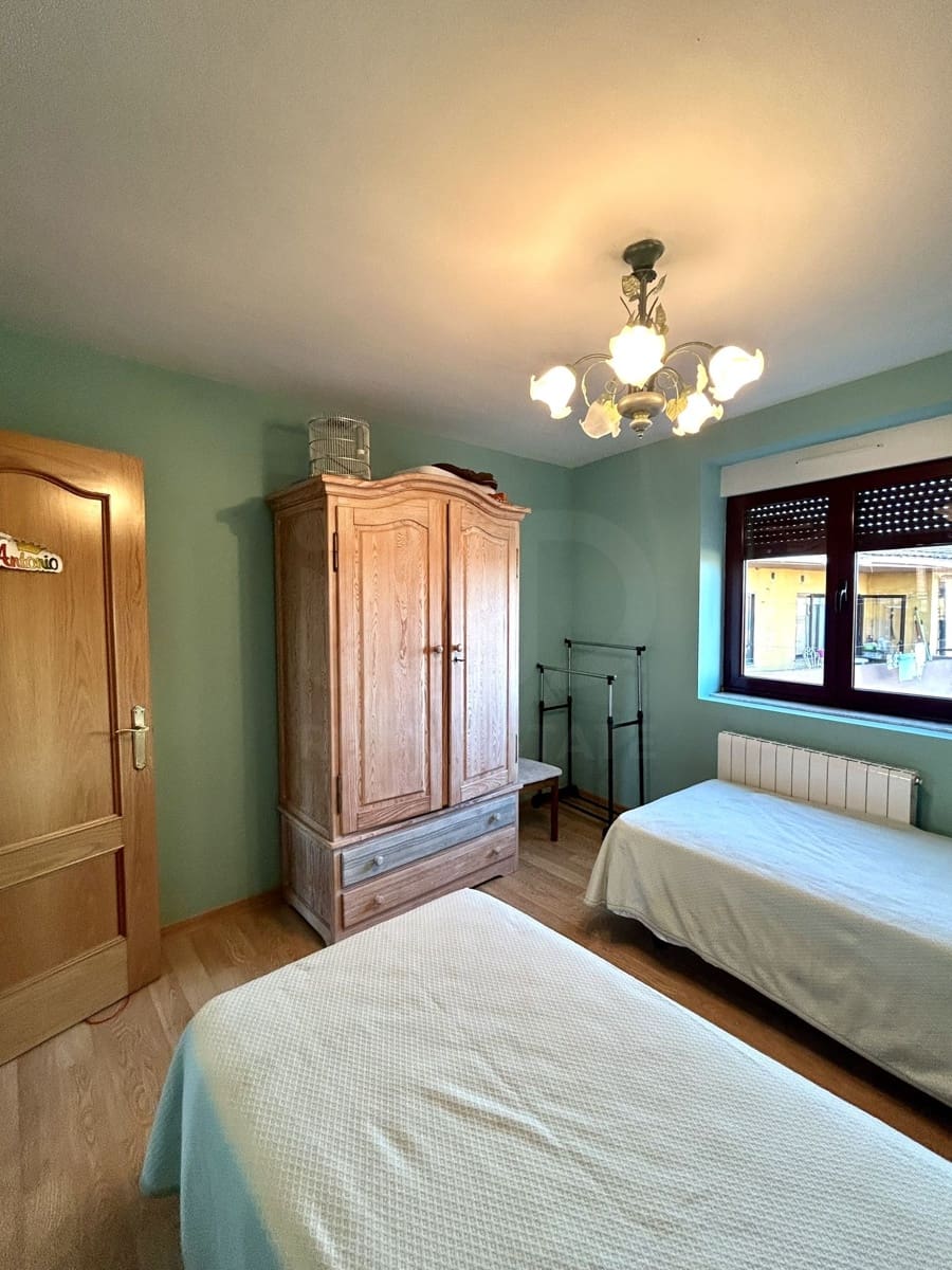 3 chambre Appartement à vendre à Villamanan - 82 000 € (Ref: 10135121)