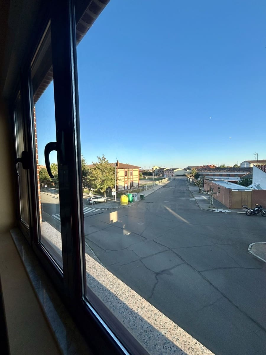 3 chambre Appartement à vendre à Villamanan - 82 000 € (Ref: 10135121)