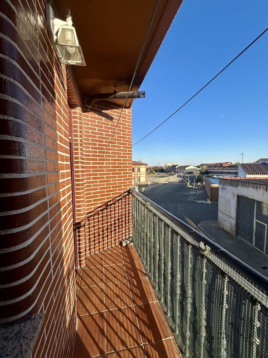 3 chambre Appartement à vendre à Villamanan - 82 000 € (Ref: 10135121)