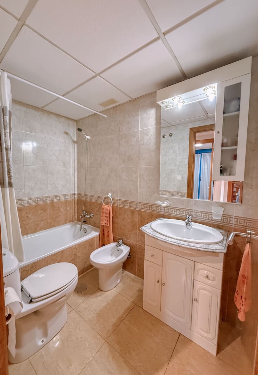 2 Zimmer Apartment zu verkaufen in Guardamar del Segura mit Pool Garage - 240.000 € (Ref: 10135122)