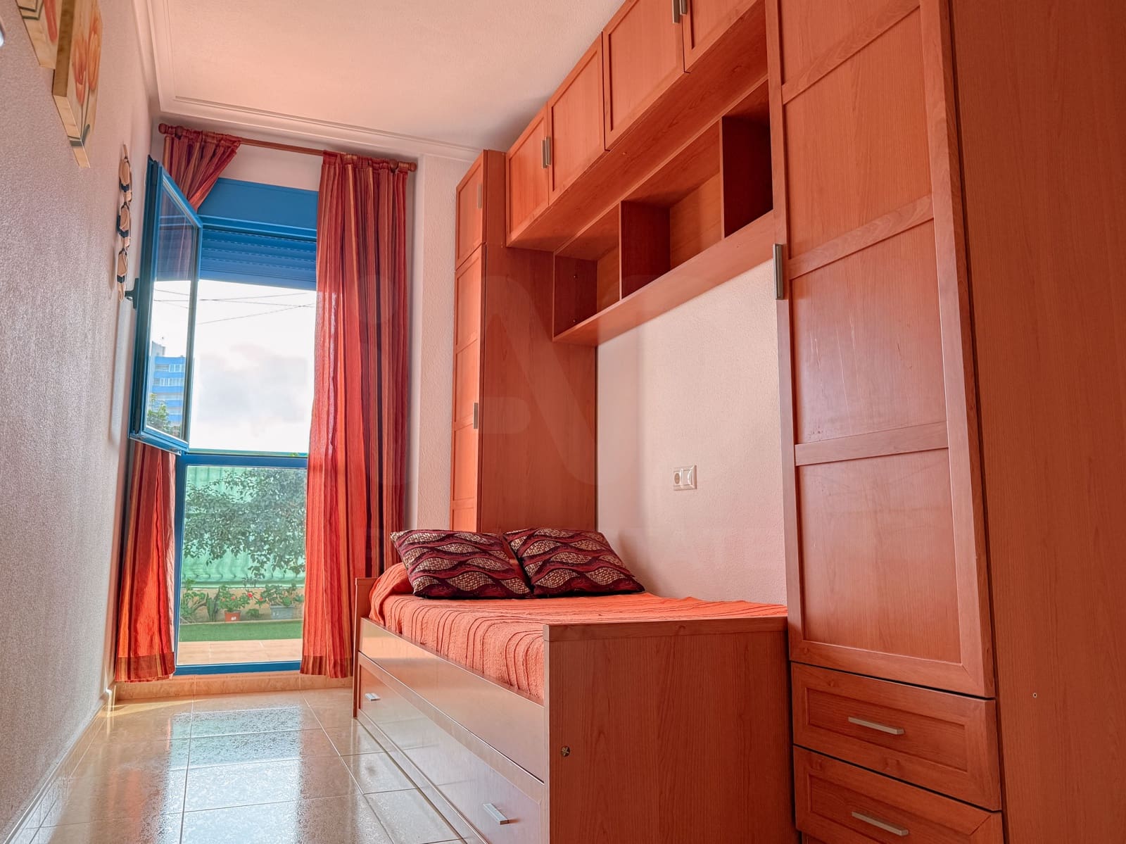 2 Zimmer Apartment zu verkaufen in Guardamar del Segura mit Pool Garage - 240.000 € (Ref: 10135122)