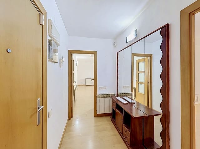 2 soveværelse Lejlighed til salg i Cornellà de Llobregat - € 206.000 (Ref: 10135124)