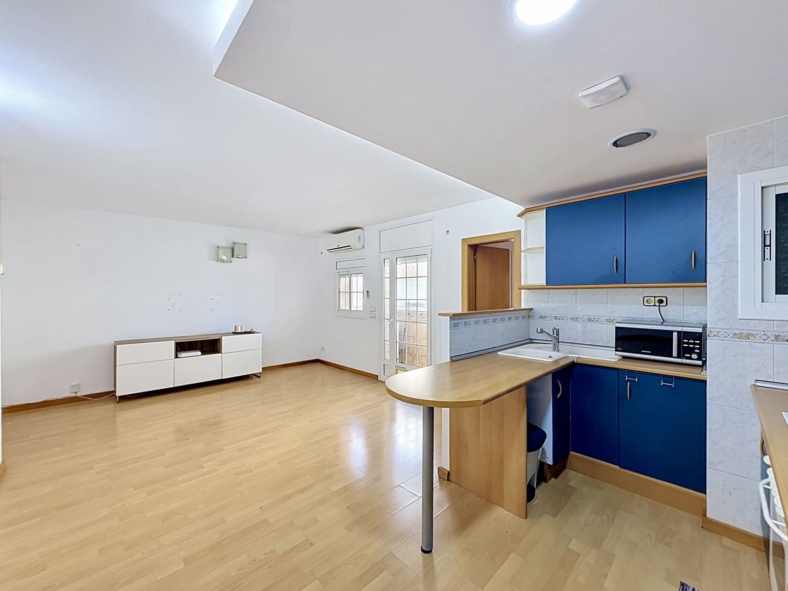 2 soveværelse Lejlighed til salg i Cornella de Llobregat - € 206.000 (Ref: 10135124)