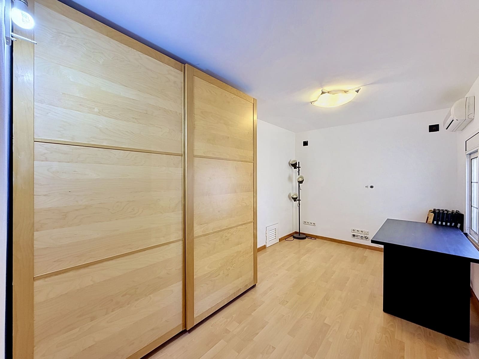 2 soveværelse Lejlighed til salg i Cornella de Llobregat - € 206.000 (Ref: 10135124)