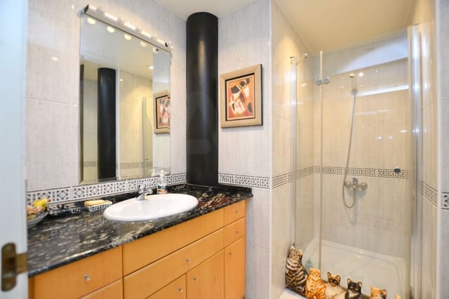 5 sypialnia Apartament na sprzedaż w Centro Urbano, Oviedo z garażem - 1 100 000 € (Ref: 10135126)