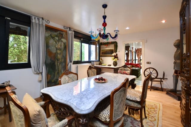 5 sypialnia Apartament na sprzedaż w Centro Urbano, Oviedo z garażem - 1 100 000 € (Ref: 10135126)
