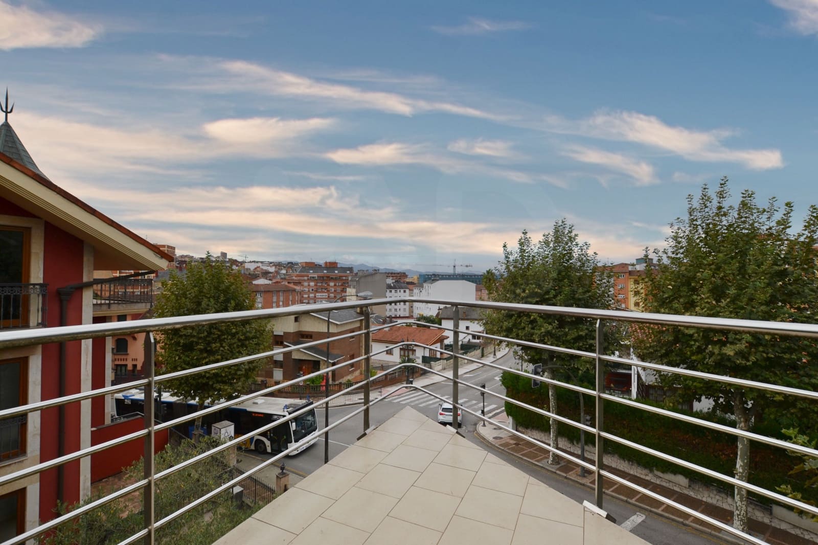 5 sypialnia Apartament na sprzedaż w Oviedo z garażem - 1 100 000 € (Ref: 10135126)