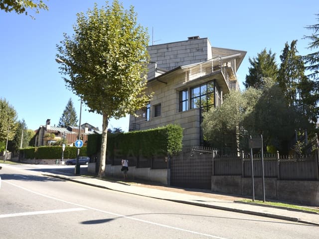 5 sypialnia Apartament na sprzedaż w Centro Urbano, Oviedo z garażem - 1 100 000 € (Ref: 10135126)