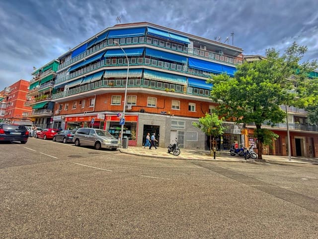 3 makuuhuone Huoneisto myytävänä paikassa Vista Alegre, Madrid kaupunki - 365 700 € (Ref: 10135128)