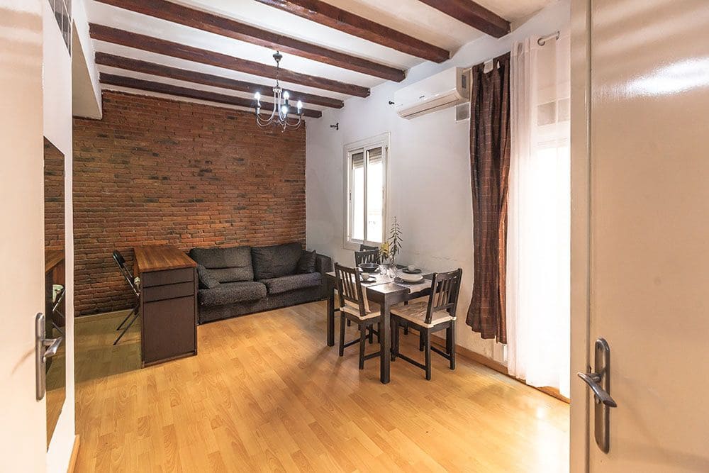 1 soveværelse Lejlighed til salg i Barcelona by - € 199.000 (Ref: 10135133)