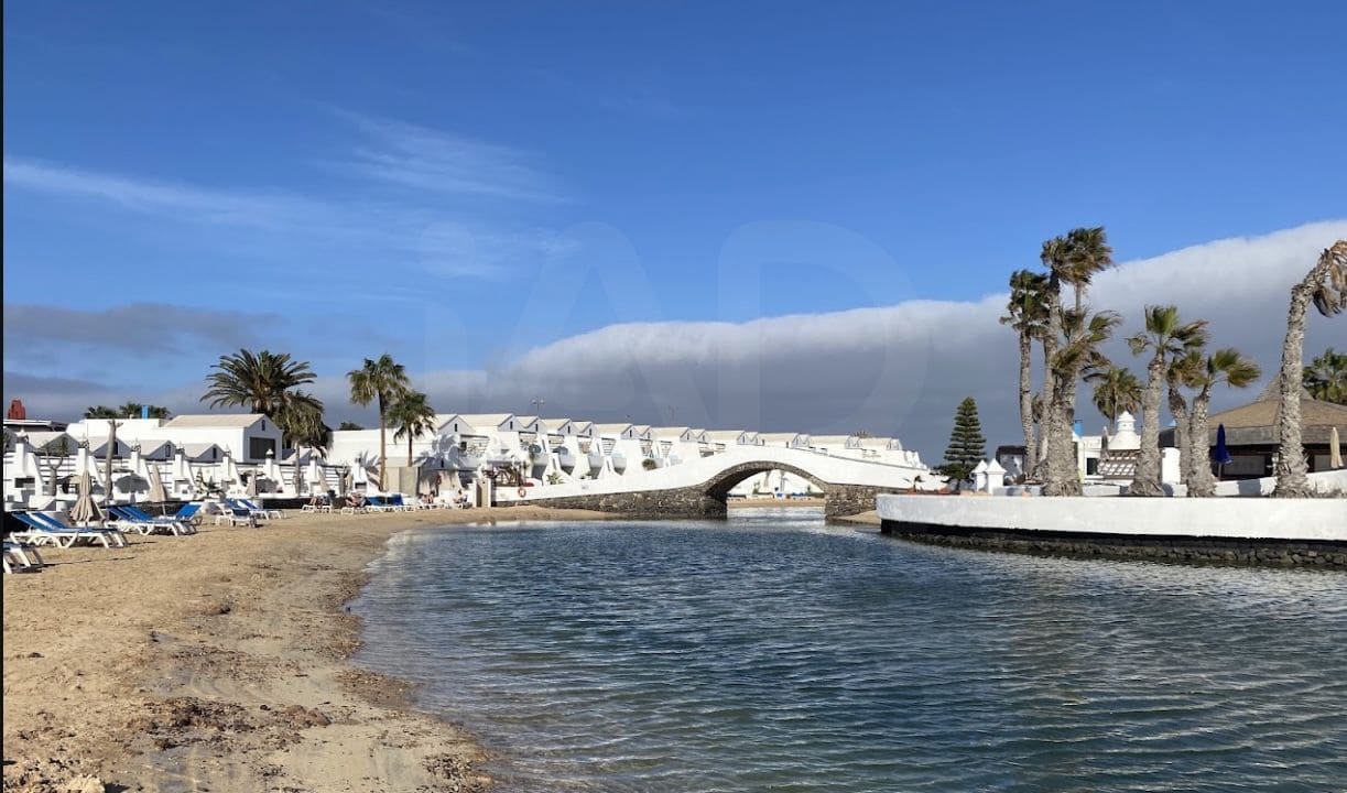 Apartamento de 1 habitación en Costa Teguise en venta con piscina - 175.000 € (Ref: 10135549)