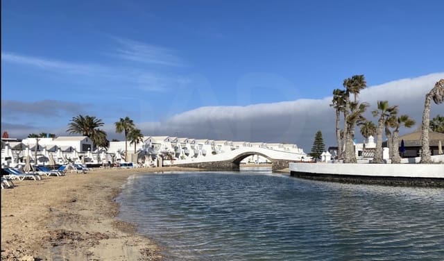 Apartamento de 1 habitación en Costa Teguise, Teguise en venta con piscina - 175.000 € (Ref: 10135549)