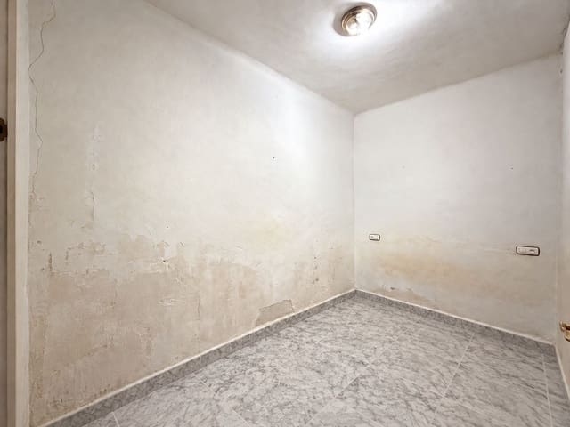 4 soveværelse Lejlighed til salg i Abarán med garage - € 85.000 (Ref: 10135550)