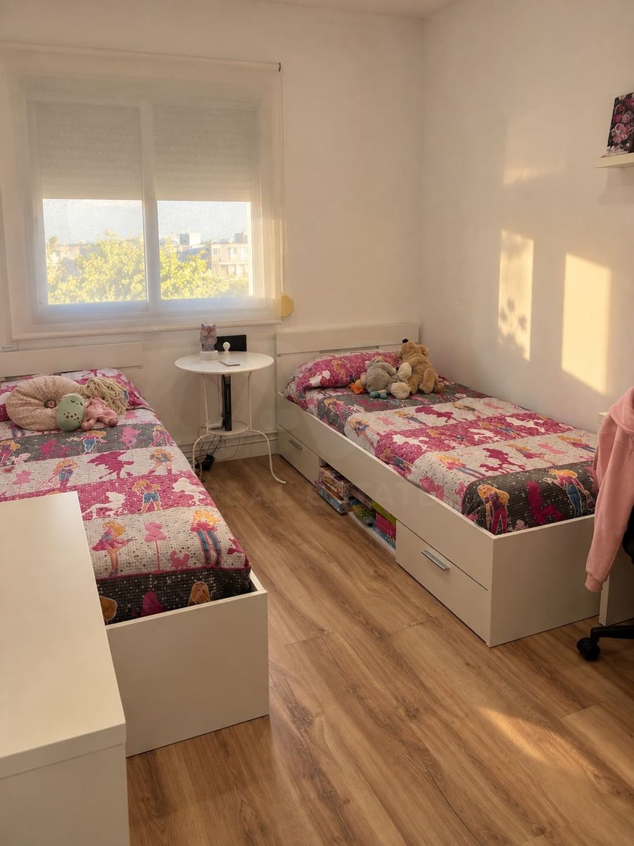 3 soveværelse Lejlighed til salg i Sant Vicenc dels Horts - € 265.000 (Ref: 10135552)