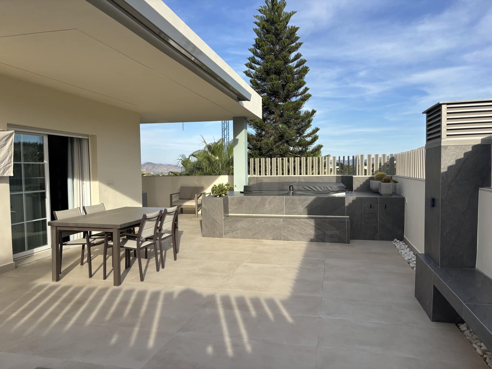3 Zimmer Penthouse zu verkaufen in Coin mit Pool Garage - 519.000 € (Ref: 10135555)