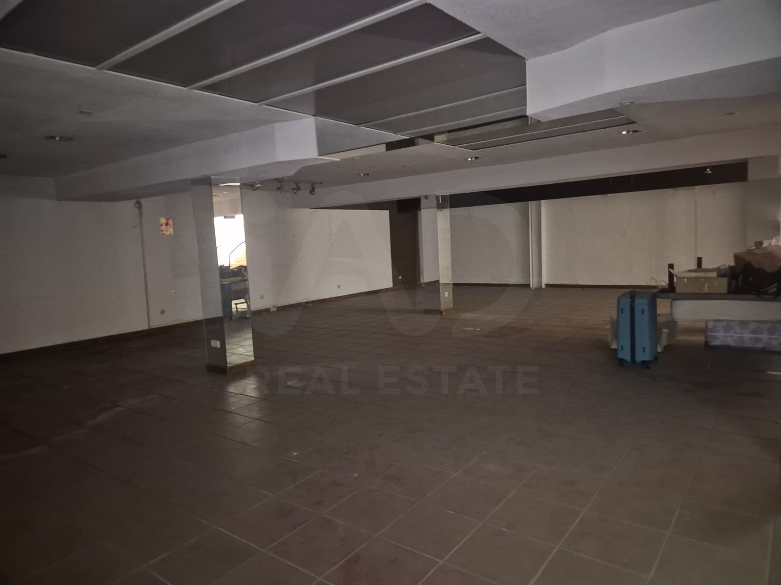 Komercyjne na sprzedaż w Miasto Salamanka - 650 000 € (Ref: 10135557)