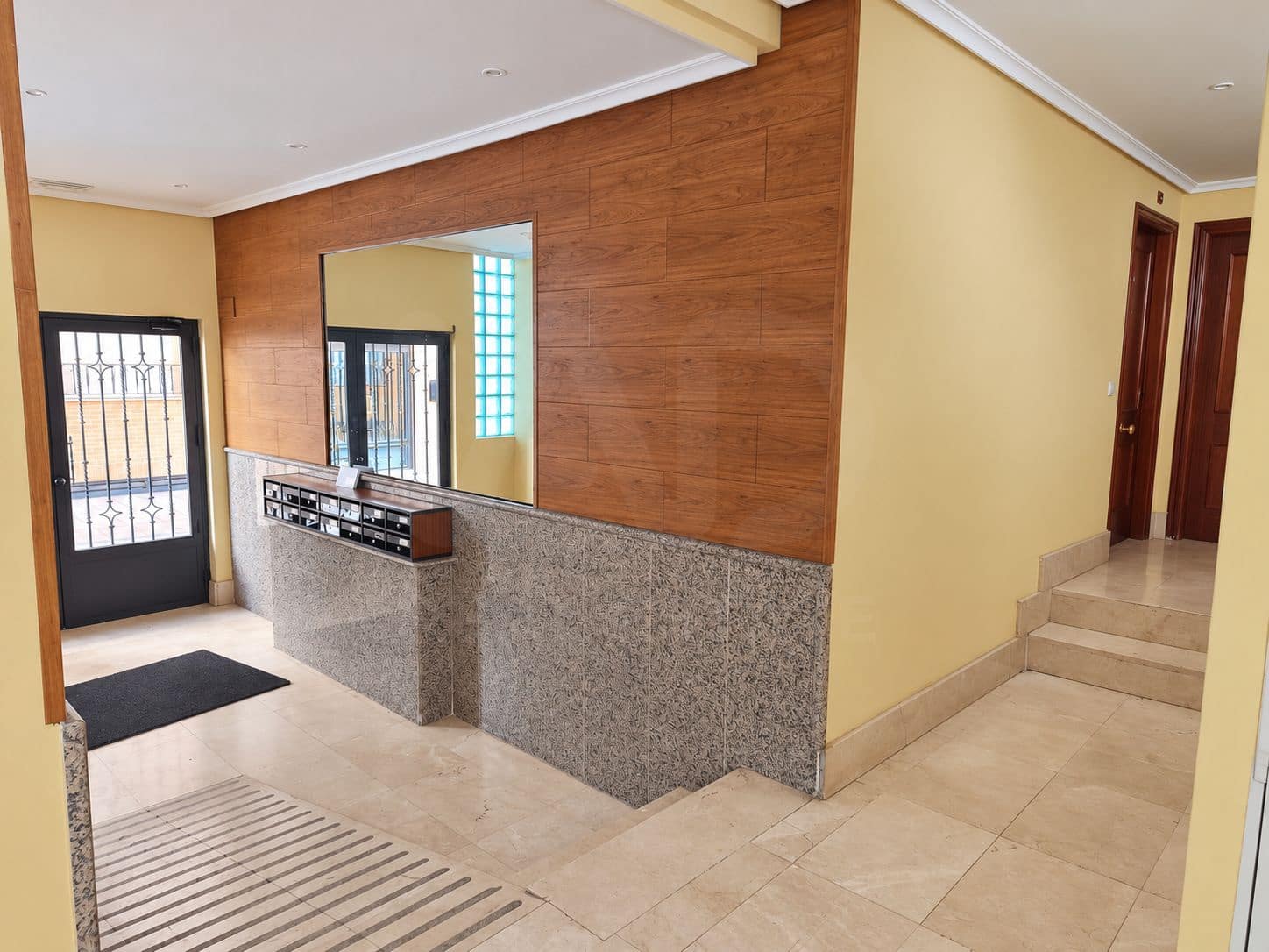 1 bedroom Apartment for rent in Sahagun with garage - € 350 (Ref: 10135558)