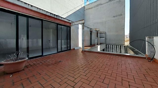 5 sovrum Lägenhet till salu i La Vall d'Uixó med garage - 350 000 € (Ref: 10135987)