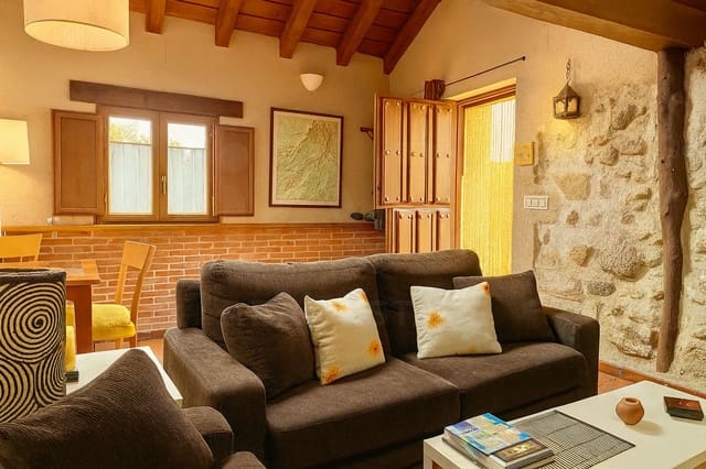 2 bedroom Townhouse for sale in Segovia city - € 140,000 (Ref: 10135988)