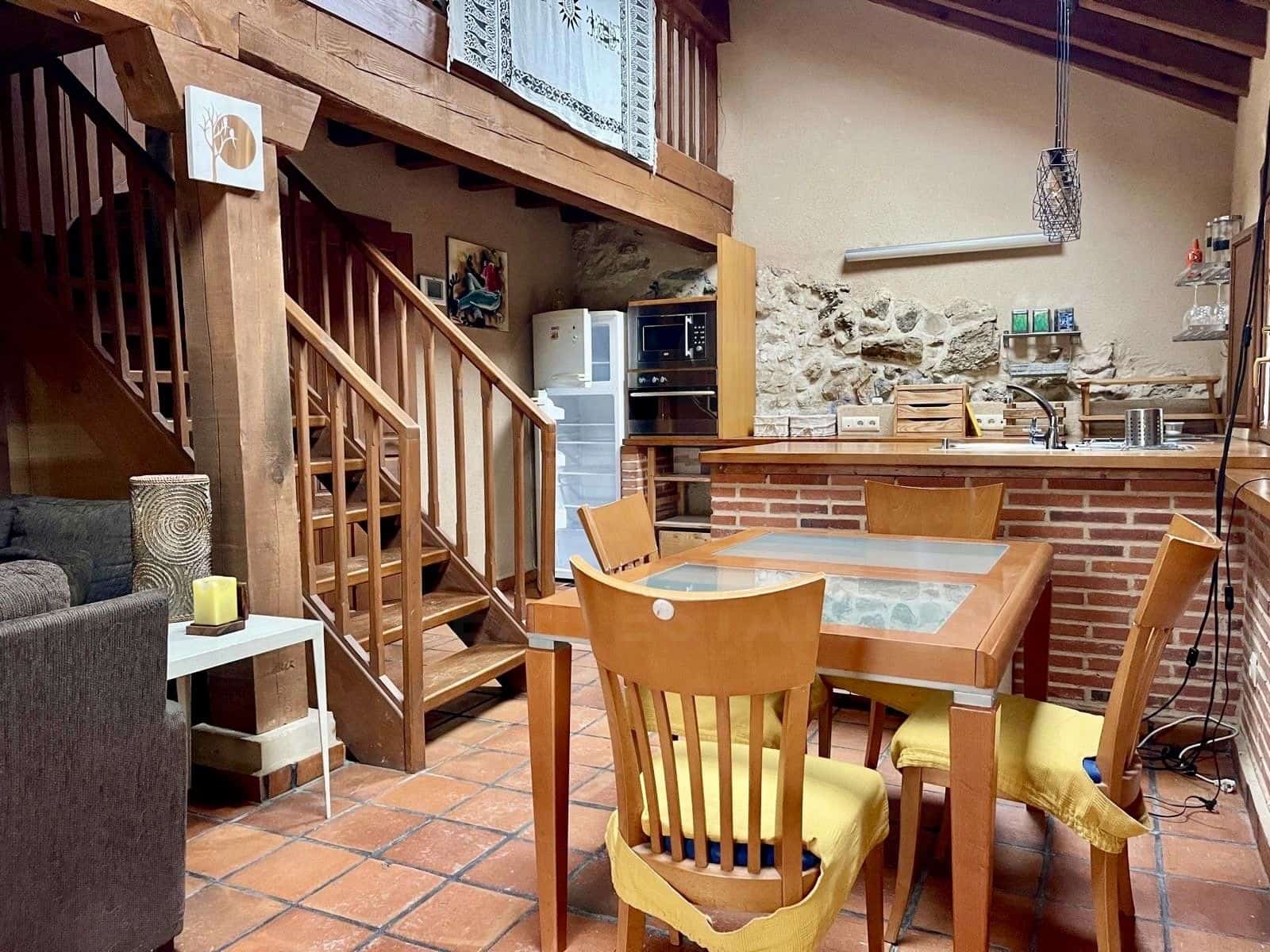 Casa de 2 habitaciones en Segovia ciudad en venta - 140.000 € (Ref: 10135988)