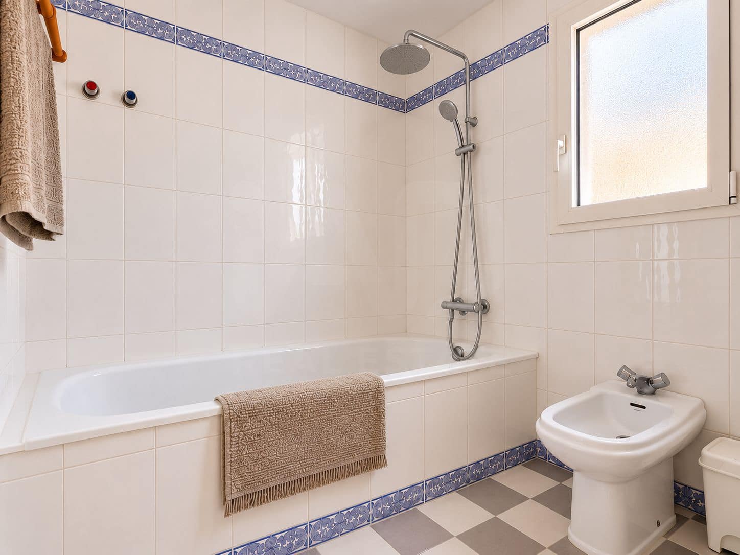 3 soverom Leilighet til salgs i Malaga by med svømmebasseng garasje - € 534 000 (Ref: 10136566)