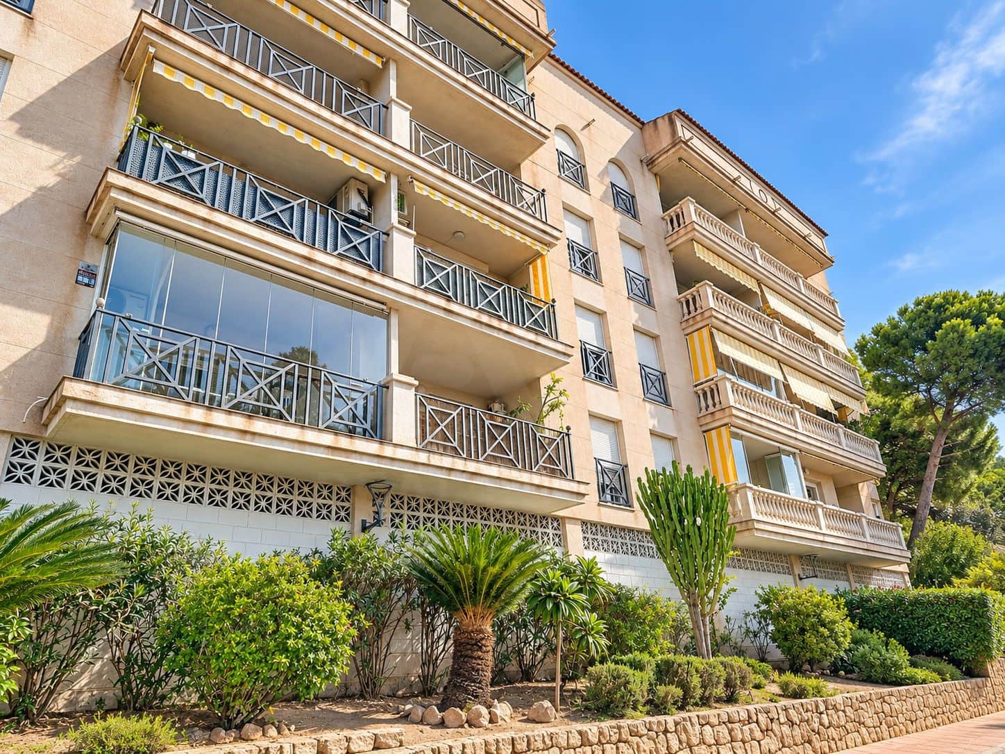 3 soverom Leilighet til salgs i Malaga by med svømmebasseng garasje - € 534 000 (Ref: 10136566)