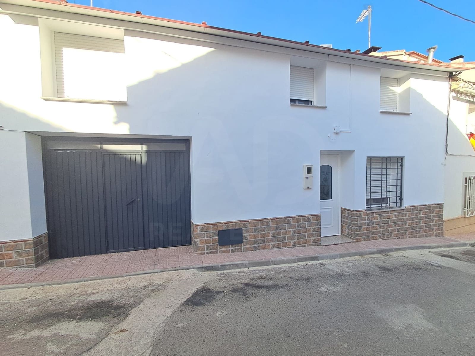 4 bedroom Apartment for sale in Zarzadilla de Totana with garage - € 85,000 (Ref: 10136567)
